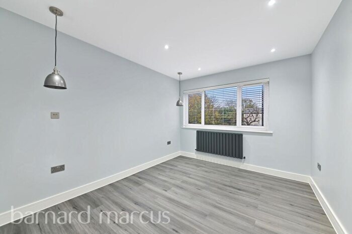 2 Bedroom Flat To Rent In Norbury Avenue, Thornton Heath, CR7