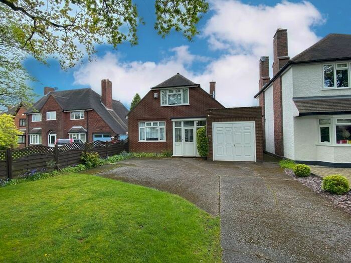 3 Bedroom Detached House For Sale In Hill Lane, Bassetts Pole, Sutton Coldfield, B75