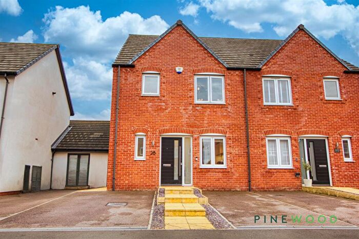 3 Bedroom Semi Detached House For Sale In Wheatsheaf Way, Clowne, Chesterfield, Derbyshire, S43