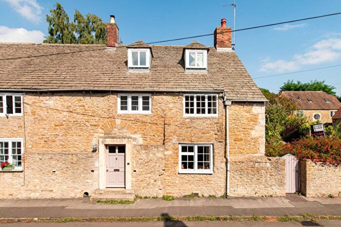 4 Bedroom House For Sale In Goose Street, Beckington, BA11