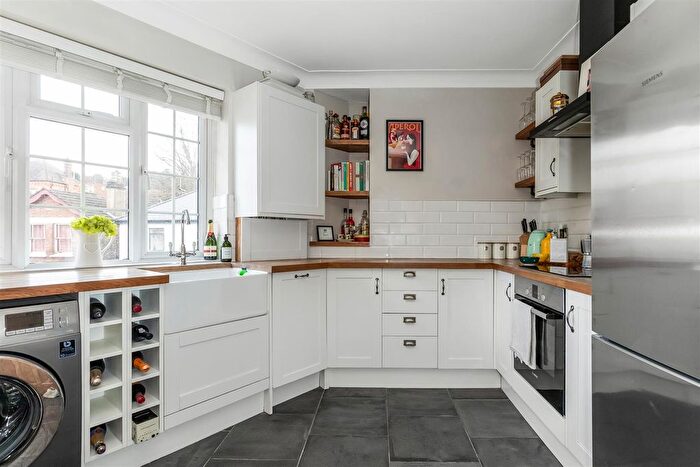 1 Bedroom Flat For Sale In High Street, Purley, CR8