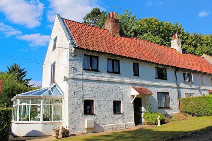 3 Bedroom Semi-Detached House For Sale In Main Street, Bigby, DN38