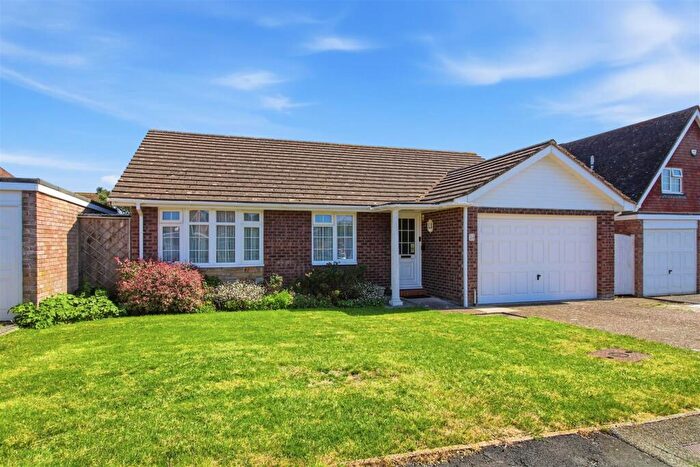3 Bedroom Detached Bungalow For Sale In Beacon Drive, Seaford, BN25