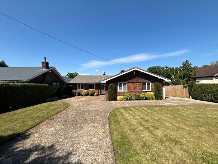 5 Bedroom Bungalow For Sale In Robin Hood Lane, Blue Bell Hill, Chatham, Kent, ME5