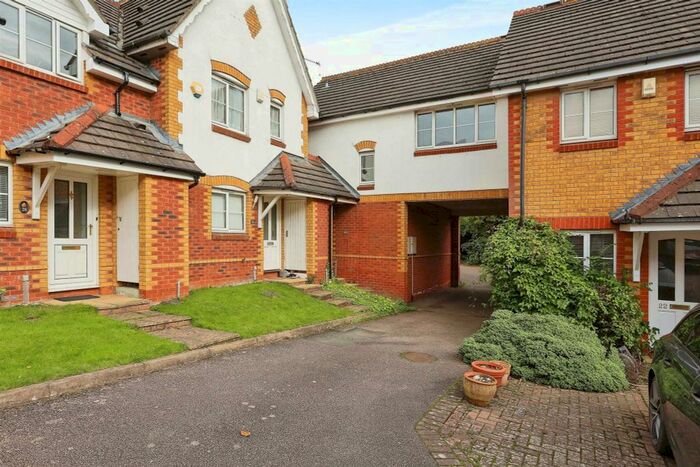 3 Bedroom Semi-Detached House For Sale In Strawberry Fields, Meriden, Coventry, CV7