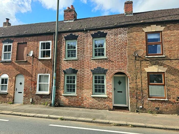 2 Bedroom Terraced House For Sale In Bristol Road, Cambridge, Gloucester, GL2