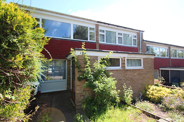 3 Bedroom House To Rent In Friars Wood, Pixton Way, Selsdon, CR0