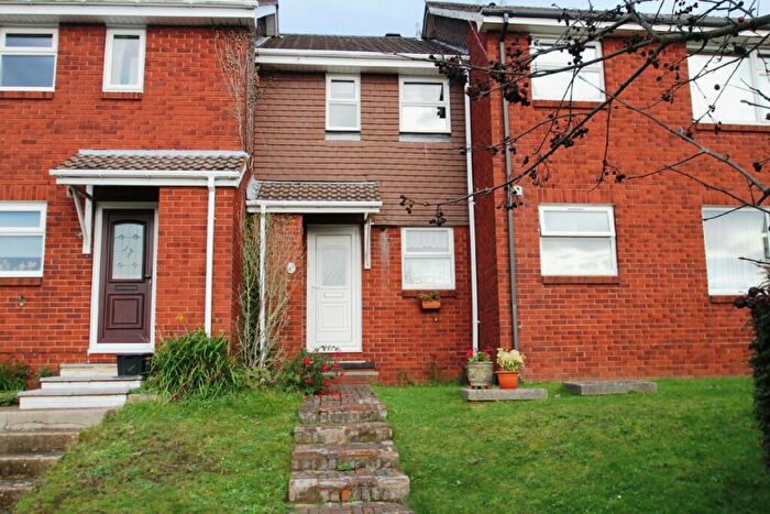 2 Bedroom Terraced House To Rent In Penelope Gardens, Bursledon, SO31
