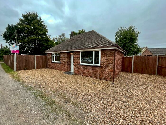3 Bedroom Detached Bungalow To Rent In Wings Road Close, Lakenheath, Brandon, IP27