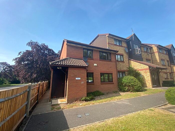 2 Bedroom Maisonette For Sale In Waterside Close, Barking, IG11