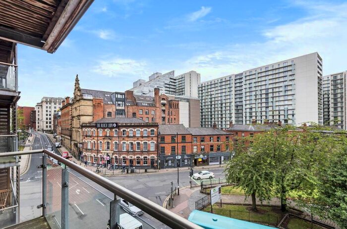 1 Bedroom Flat To Rent In Salford Approach, Salford, M3