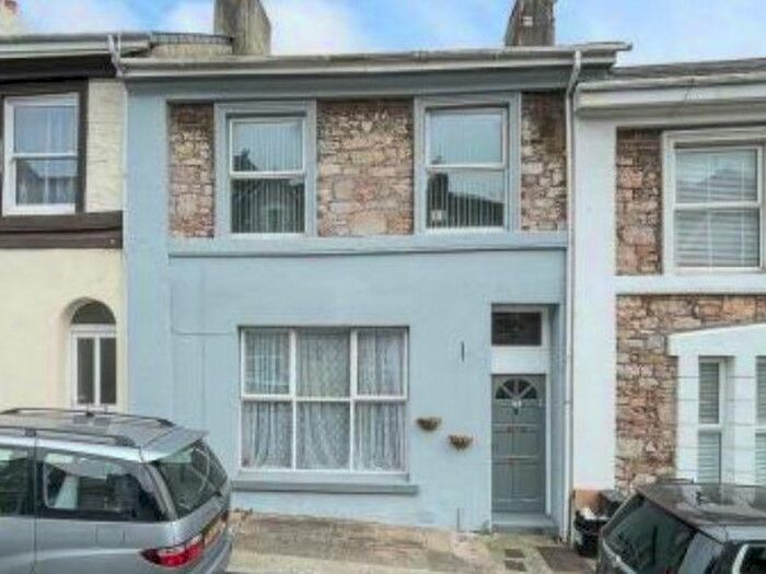2 Bedroom Flat To Rent In Victoria Road, Torquay, TQ1