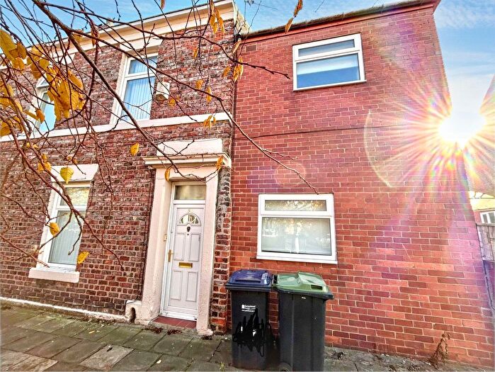 2 Bedroom Terraced House For Sale In Affleck Street, Gateshead, NE8
