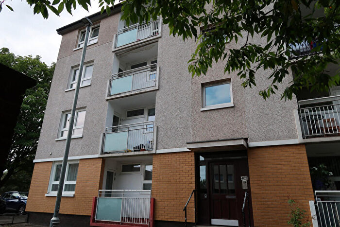 2 Bedroom Flat To Rent In Caledonia Road, Gorbals, G5