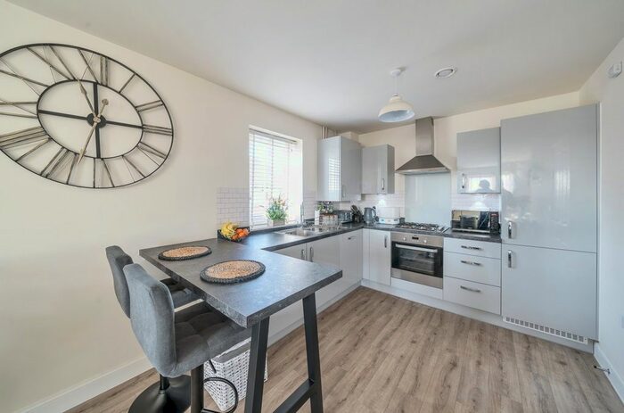 1 Bedroom Flat For Sale In Lark Lane, Harlow, CM17