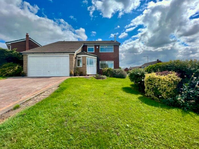 4 Bedroom Detached House To Rent In Norwick Close, Bolton, BL3