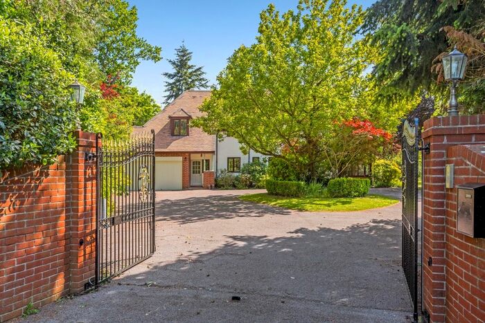 6 Bedroom Detached House To Rent In Tydehams, Newbury, RG14