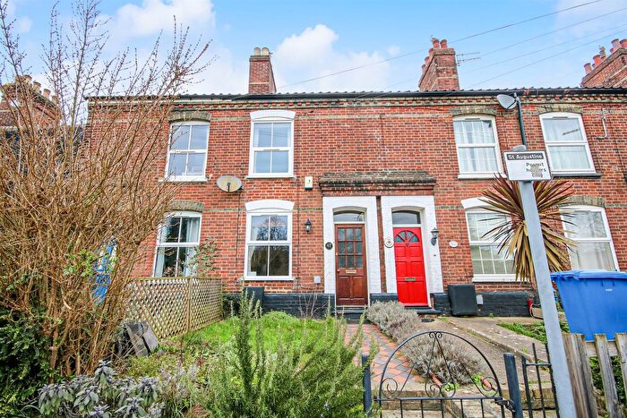 3 Bedroom Terraced House For Sale In Bakers Road, Norwich, NR3