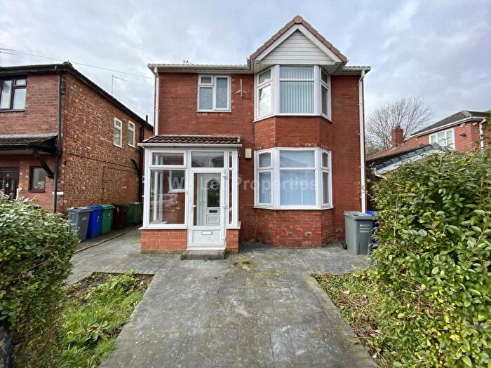 3 Bedroom House To Rent In Handforth Grove, Manchester, M13