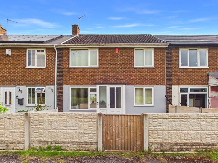 3 Bedroom Terraced House For Sale In Riseborough Walk, Nottingham, NG6