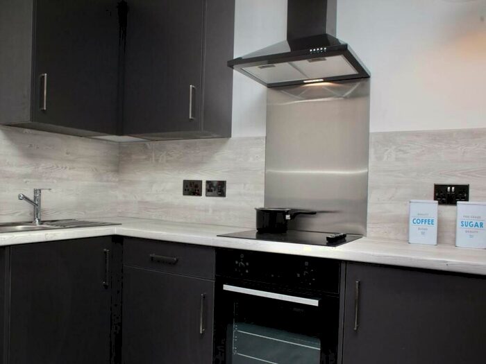 1 Bedroom Apartment To Rent In High Street, Bangor, LL57