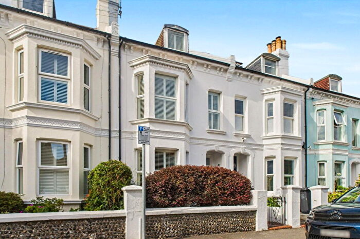 4 Bedroom Terraced House For Sale In Elizabeth Road, Worthing, BN11