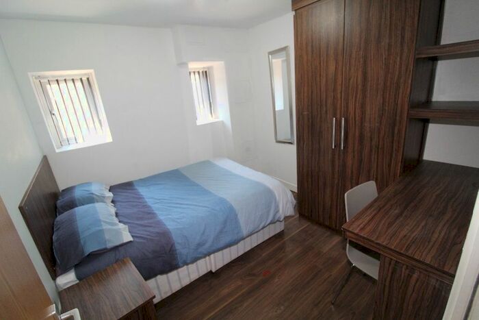 2 Bedroom Flat To Rent In Hawkins Street, Flat, Preston, Lancashire, PR1