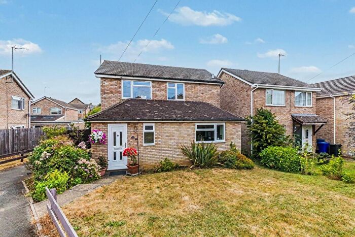 4 Bedroom Detached House For Sale In Washle Drive, Middleton Cheney, OX17