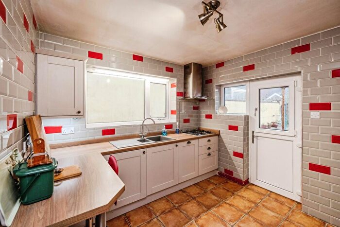 4 Bedroom Terraced House For Sale In Finsbury Terrace, Brynmill, Swansea, SA2