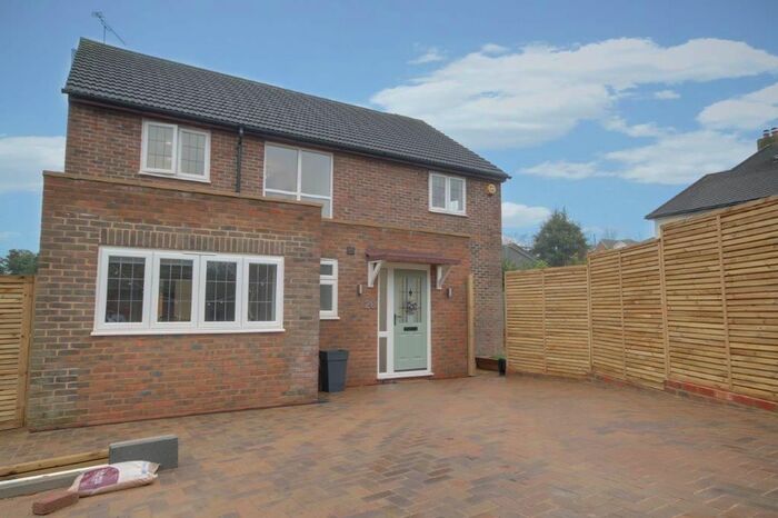 3 Bedroom Detached House To Rent In Thrush Lane, Cuffley, Potters Bar, EN6