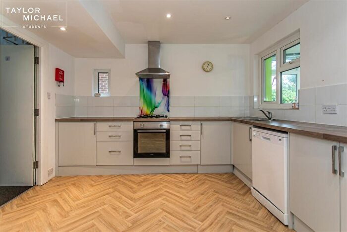 6 Bedroom Semi-Detached House To Rent In Coldean Lane, Brighton, BN1