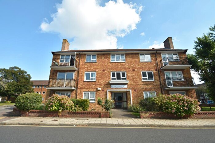 1 Bedroom Flat To Rent In St Pauls Road, Southsea, PO5