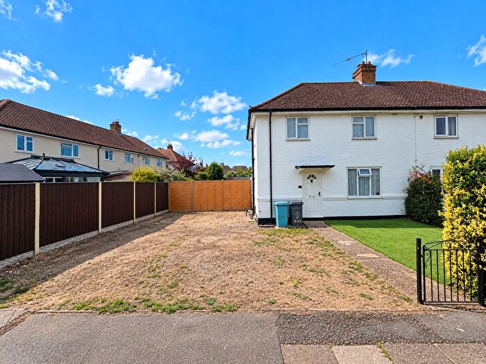 3 Bedroom Semi-detached House For Sale In Kings Road, West Drayton, Greater London, UB7
