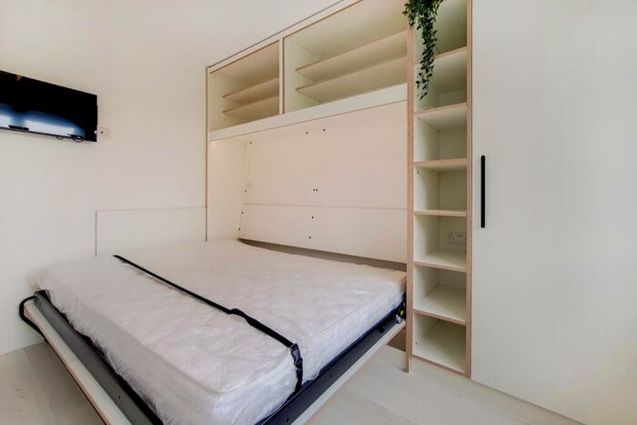 1 Bedroom Semi-Detached House To Rent In Hospital Way, London, Greater London, SE13