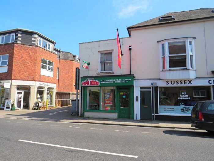 1 Bedroom Flat To Rent In The Hornet, Chichester, PO19