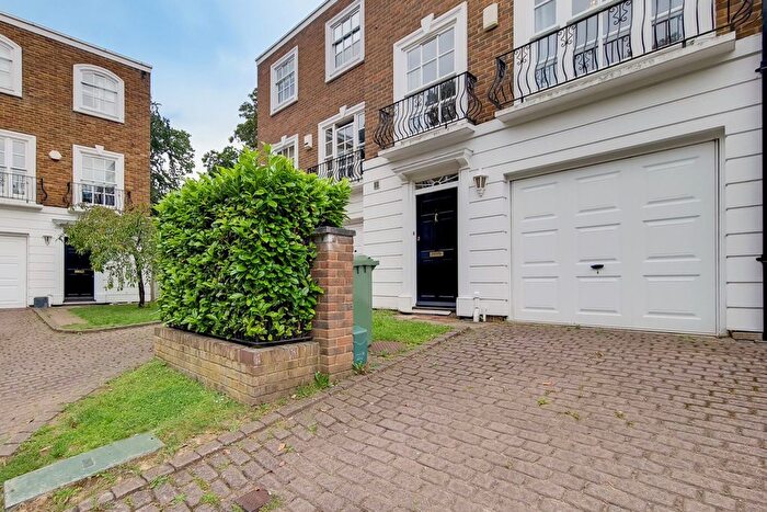 4 Bedroom Terraced House To Rent In Grosvenor Place Vale Road, Weybridge, KT13