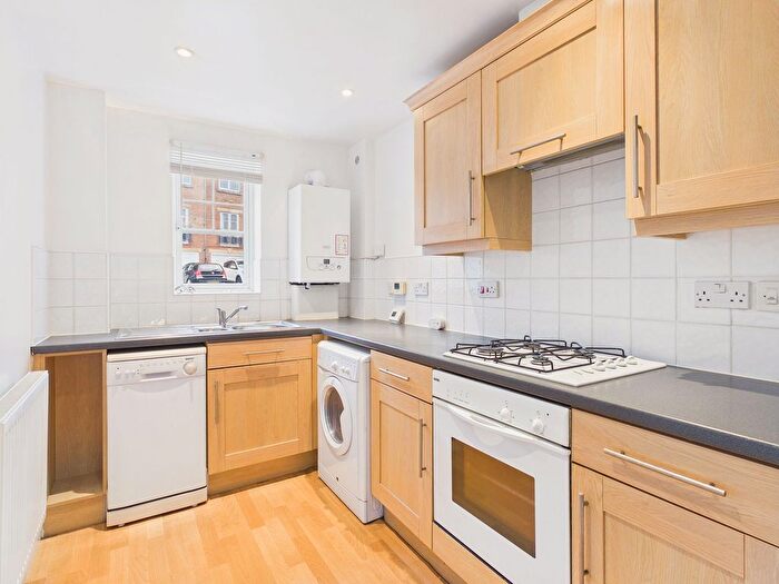 2 Bedroom Flat For Sale In Foster Drive, Gateshead, NE8