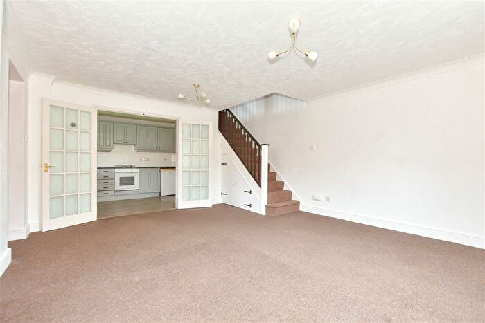 2 Bedroom Semi-detached House For Sale In Turnpike Hill, Hythe, Kent, CT21