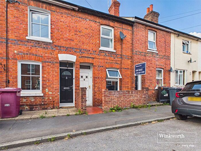 2 Bedroom Terraced House For Sale In Waldeck Street, Reading, Berkshire, RG1