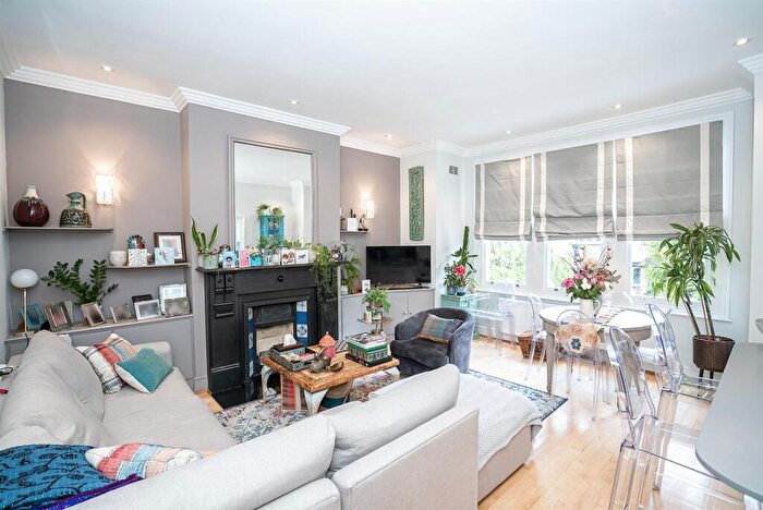 3 Bedroom Duplex To Rent In Dukes Avenue, London, N10