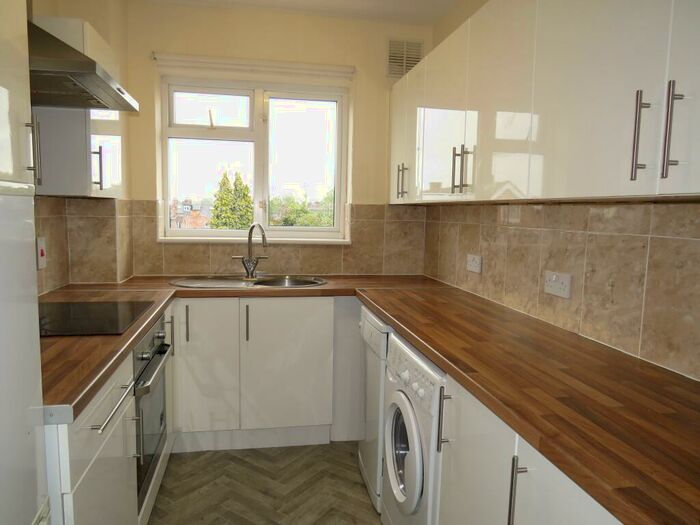 2 Bedroom Flat To Rent In St Marys Road, Leamington Spa, CV31