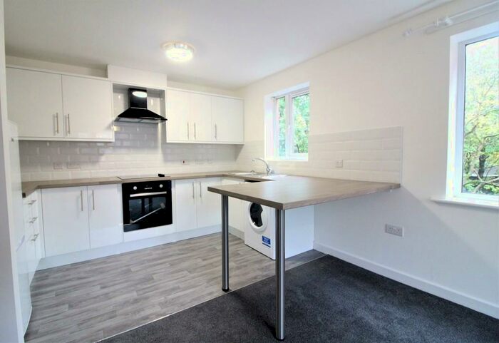 2 Bedroom Apartment To Rent In Horsforth House, LS18