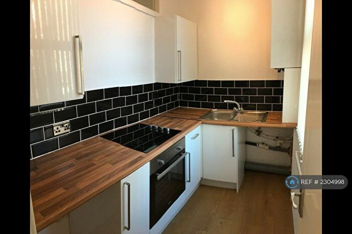 2 Bedroom Flat To Rent In Hawthorne Road, Liverpool, L20