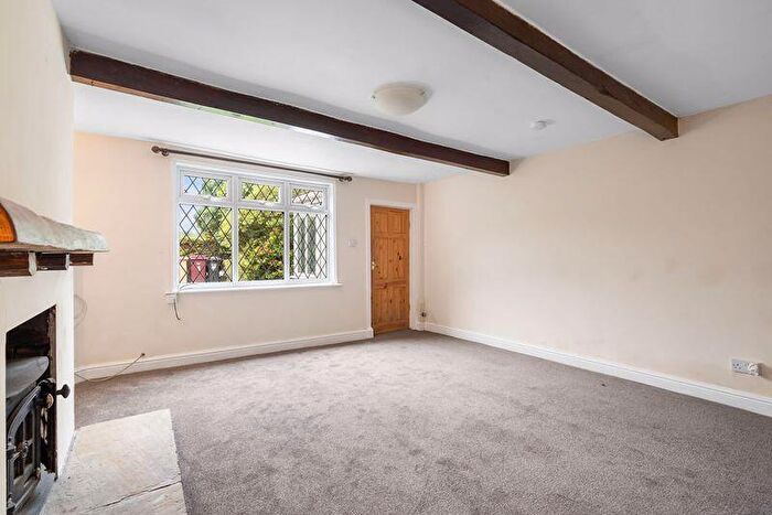 2 Bedroom Cottage To Rent In Plodder Lane, Bolton ** Available Now**, BL5