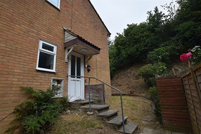 2 Bedroom End Of Terrace House To Rent In Pinders Road, Hastings, TN35