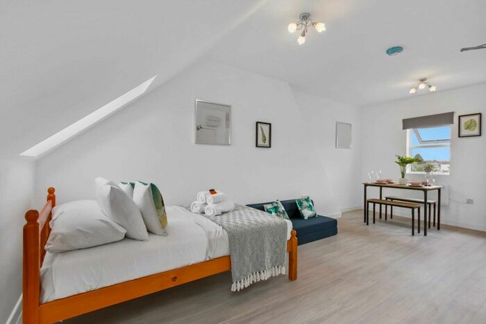 1 Bedroom Studio To Rent In Dormers Wells Lane, Southall, UB1