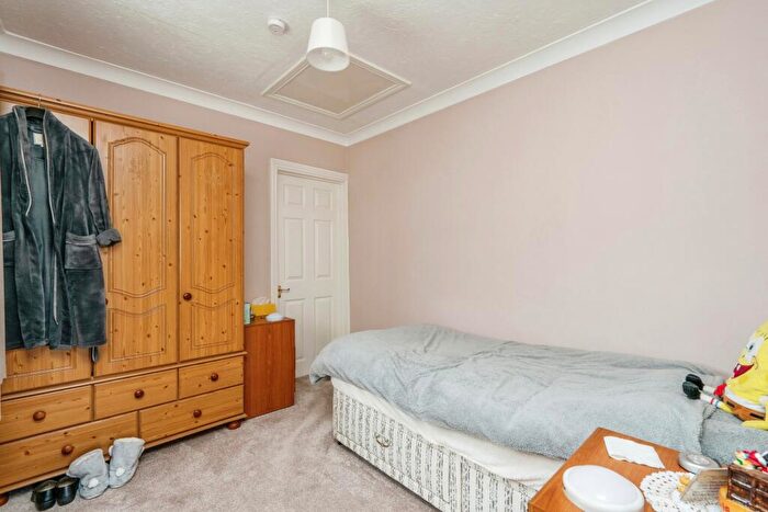 4 Bedroom Bungalow For Sale In Morelands Road, Waterlooville, Hampshire, PO7