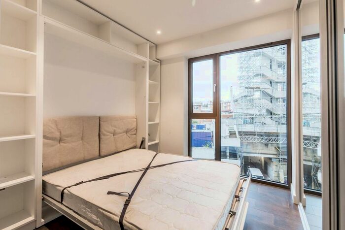 1 Bedroom Studio To Rent In Swiss Terrace, Swiss Cottage, London, NW6