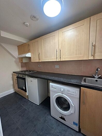 2 Bedroom Bungalow To Rent In Alton Gardens, Luton, LU1