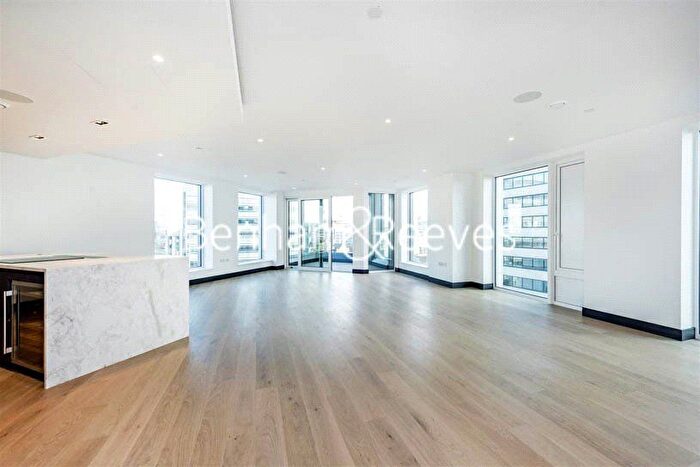3 Bedroom Flat To Rent In Beadon Road, London, W6